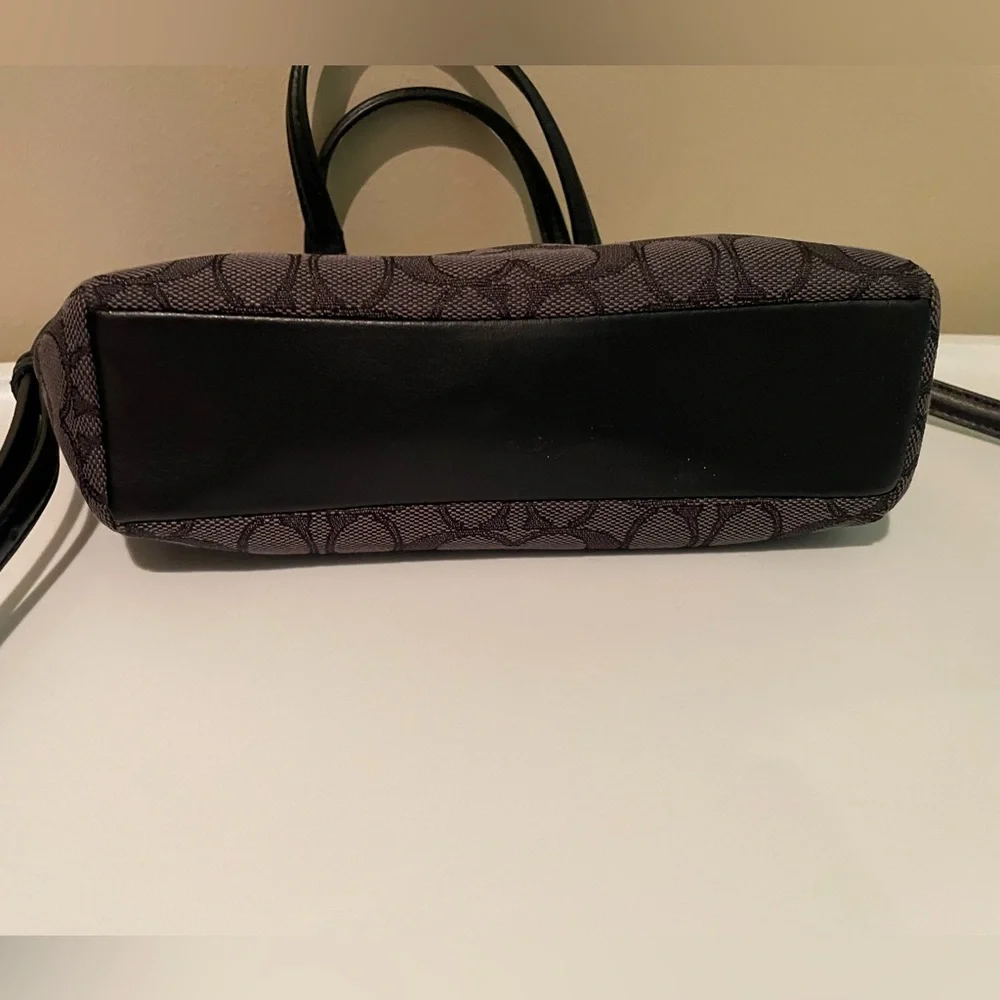 Coach Black Signature Bag - Picture 5 of 8